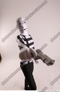 27 2019 01 JIRKA MORPHSUIT WITH GUN